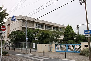 名古屋市立桜田中学校を卒業