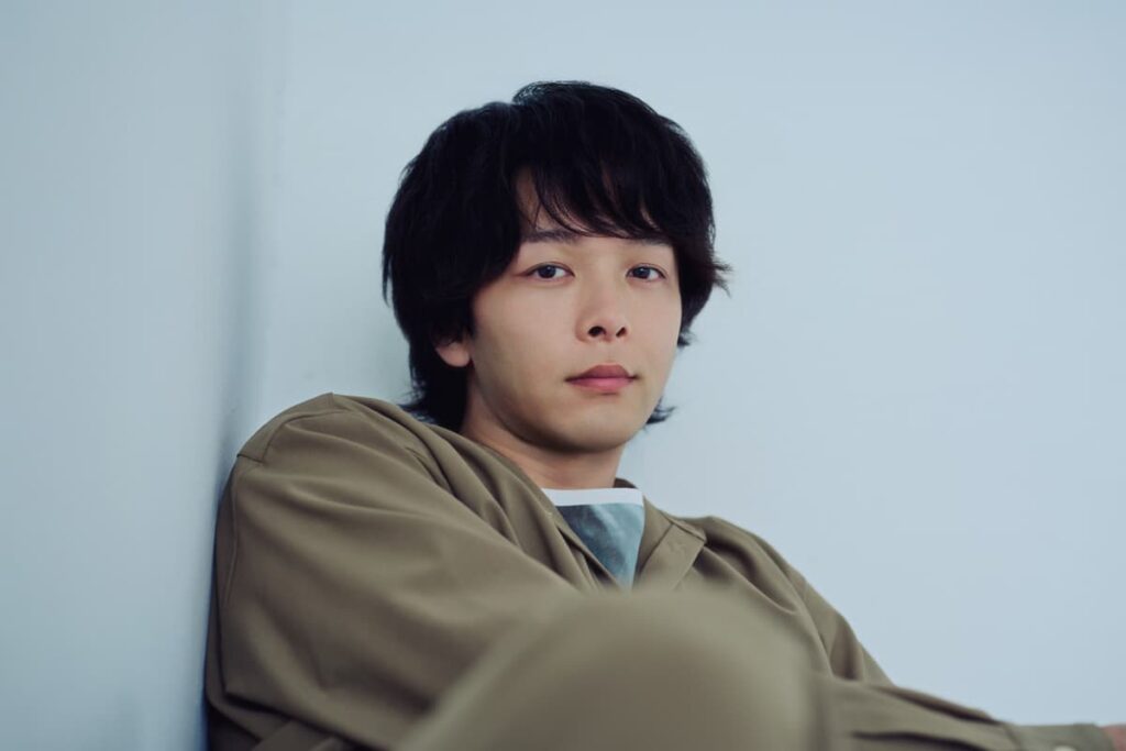 中村倫也の学歴を徹底解説！国士舘高校から日本大学中退までの軌跡とサッカー少年が俳優になるまで