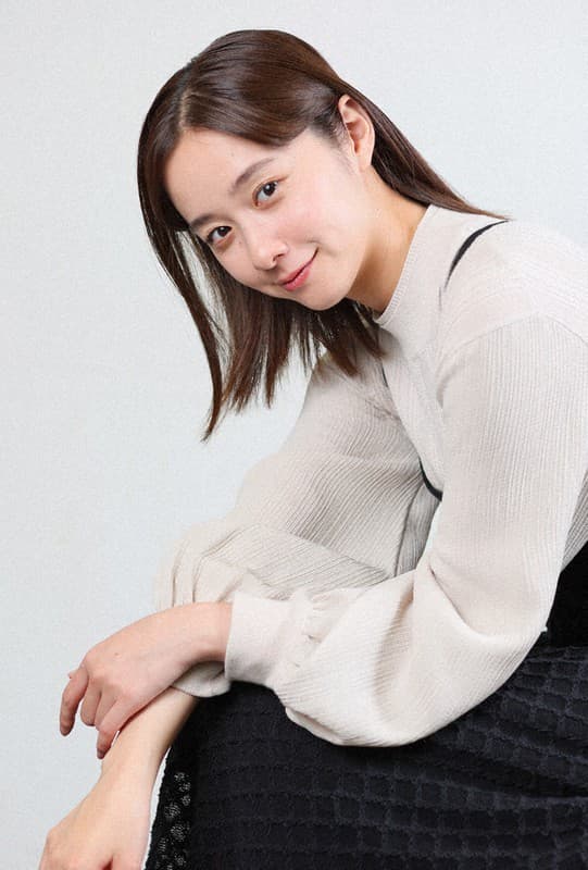 堀田真由の大学はどこ？中退の真相と学歴から見る女優への覚悟と成長の軌跡
