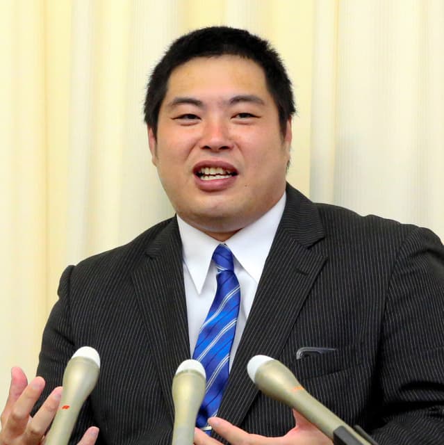 へずまりゅうの経歴と学歴まとめ｜レスリングからYouTuber、現在の活動まで