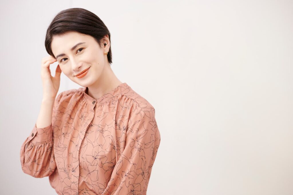 ホラン千秋の高校は偏差値68の都立国際高校:出身大学や中学校の学歴も詳しく解説