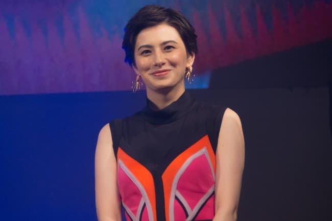 ホラン千秋の高校は偏差値68の都立国際高校:出身大学や中学校の学歴も詳しく解説