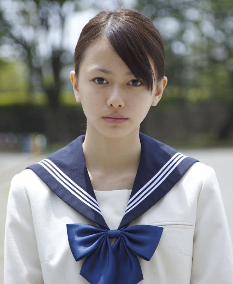 山本舞香の高校は堀越から通信制に編入！中退理由と学業・仕事の両立を徹底解説