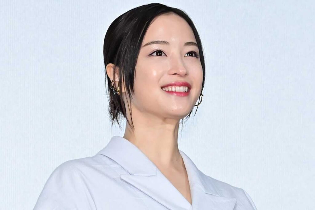 広瀬すずの学歴を完全解説！あずさ第一高校出身とバスケを諦めて女優の道を選んだ決断