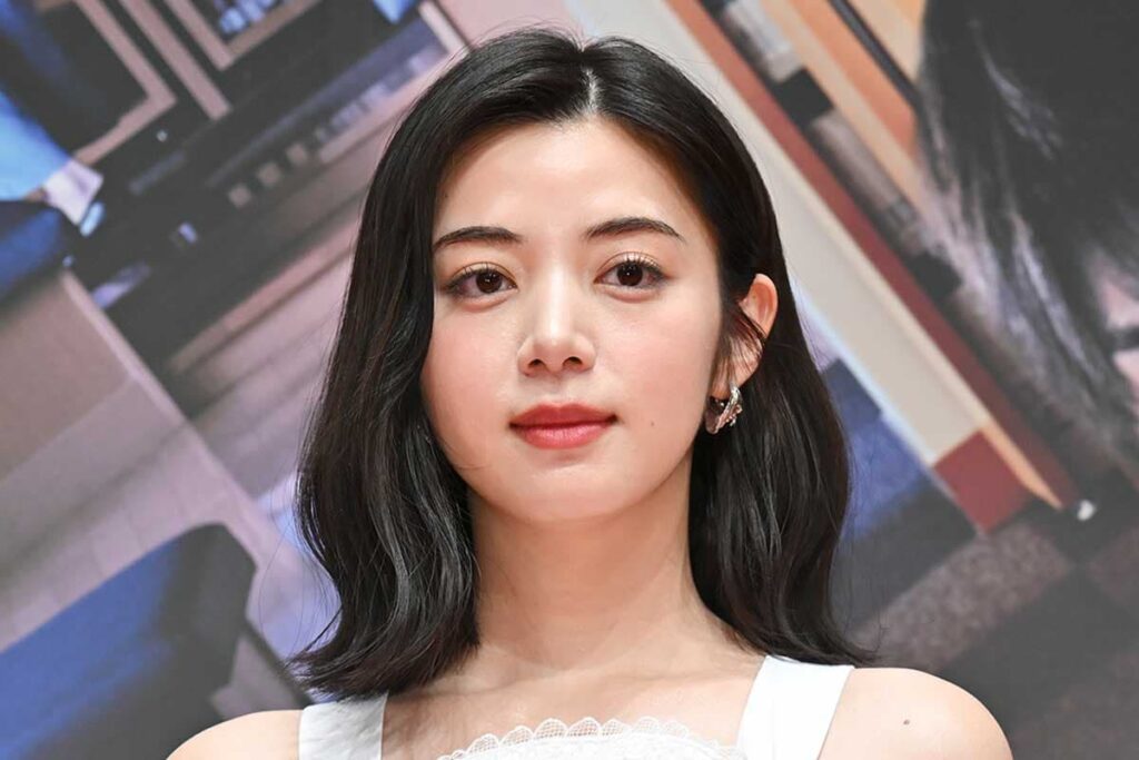 池田エライザの学歴！福岡第一高校から通信制に転校し大学進学せず！ハーフならではの苦労と自撮りの神への道