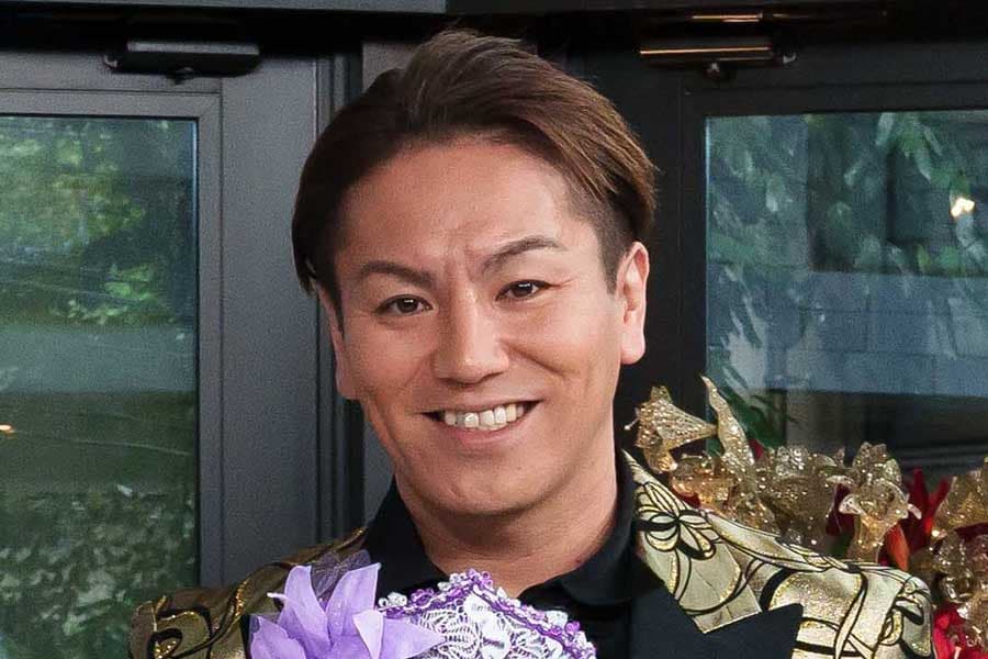 狩野英孝の学歴を徹底解説！出身大学は日本映画学校で高校時代は弓道で国体出場の実力者だった