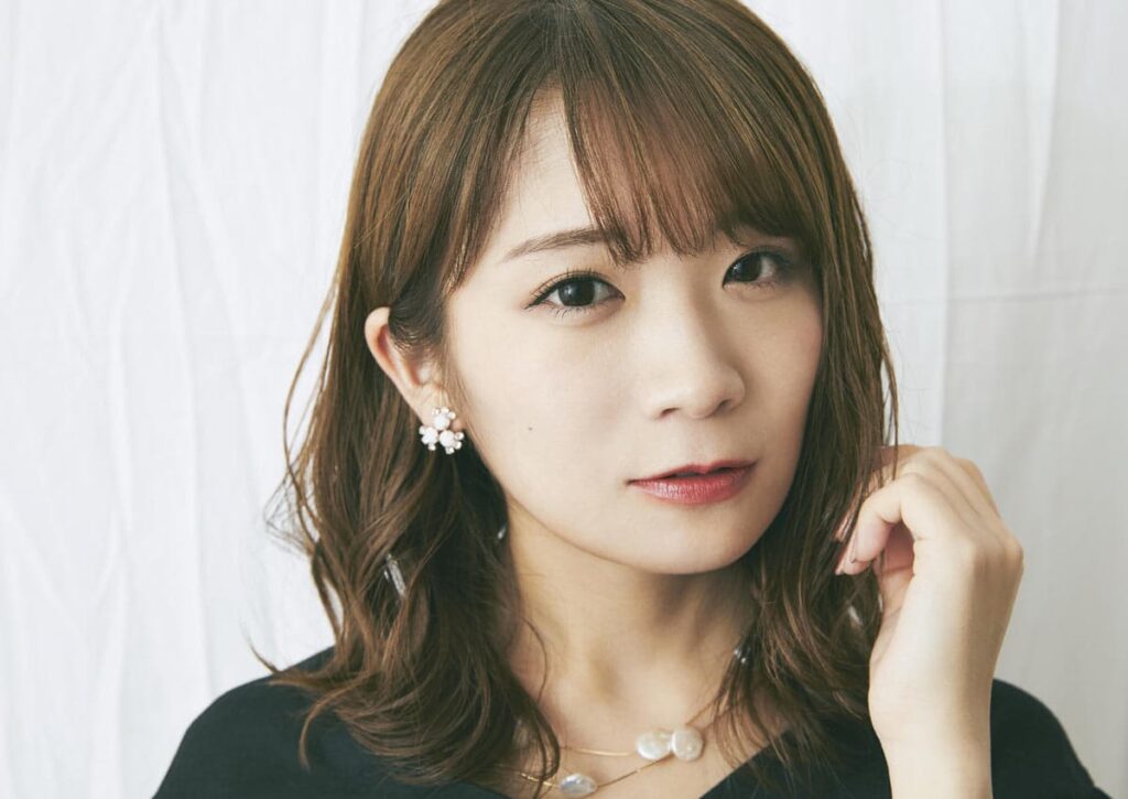 秋元真夏の大学！フェリス女学院大学文学部は中退の可能性大！高校の校則で活動休止、波乱のグループ復帰と西野七瀬との確執