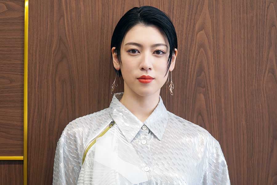 三吉彩花の高校時代を徹底解説！堀越高校でSEVENTEENモデルと女優業を両立した充実の3年間
