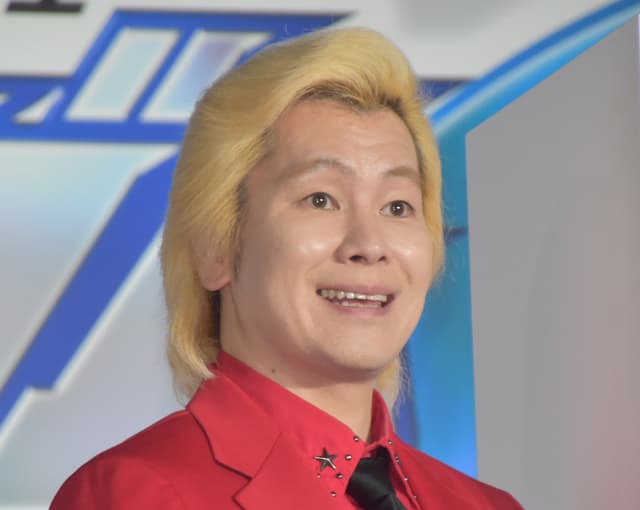 カズレーザーの出身高校は埼玉県立熊谷高校！偏差値65の進学校で培った独自のスタイルと学習法を解説