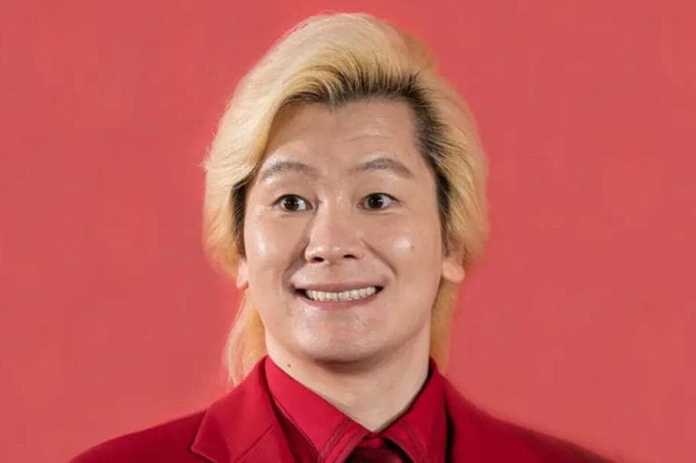 カズレーザーの出身高校は埼玉県立熊谷高校！偏差値65の進学校で培った独自のスタイルと学習法を解説