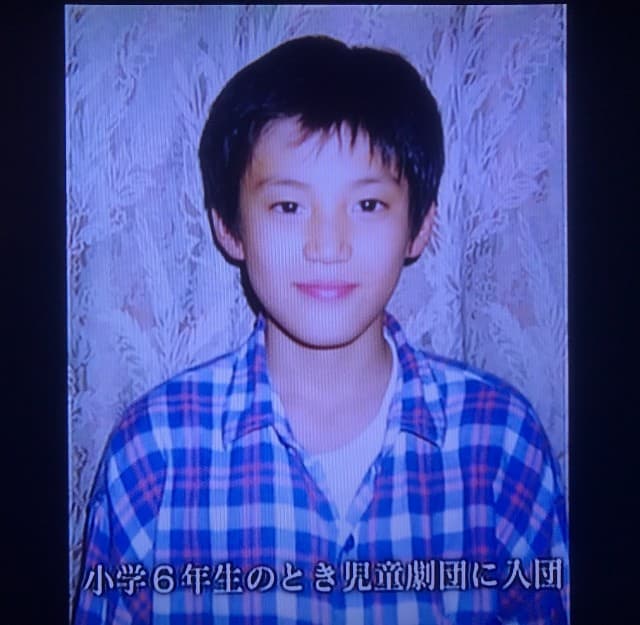 小栗旬の学歴は高校中退！明星学園でのモヒカン時代と壮絶ないじめを乗り越えた軌跡