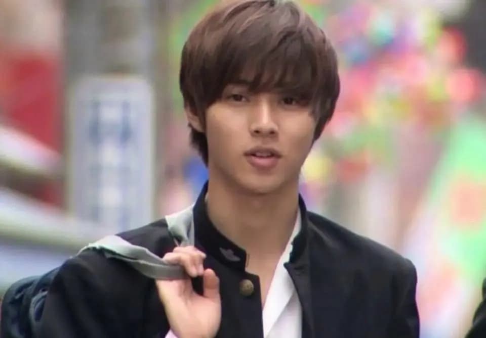 山崎賢人の出身地と学歴を徹底解説！板橋区で育った学生時代から俳優デビューまでの軌跡