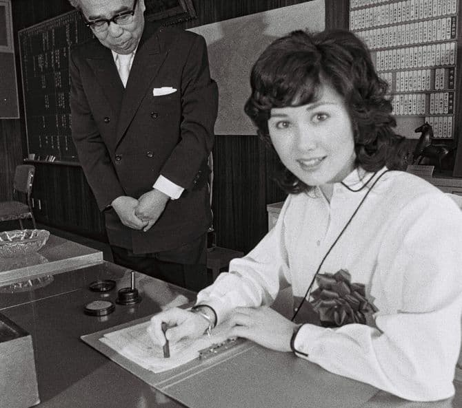 山本リンダの学歴まとめ！出身高校は港高校で中退、大学は？偏差値や学生時代のエピソードも