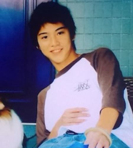 賀来賢人の学歴を徹底解説！暁星小学校から青山学院大学まで、偏差値と学生時代のエピソードまとめ